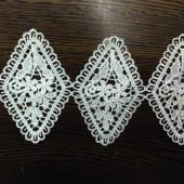 涤光丝水溶花边条码刺绣白色绣品