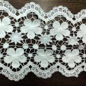 涤光丝水溶花边条码刺绣白色绣品