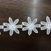 涤光丝水溶花边条码刺绣白色绣品