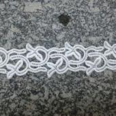 涤光丝水溶花边条码刺绣白色绣品