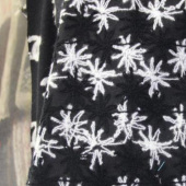厂家直销现货绣花布黑底白雪