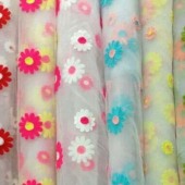 双色梅花特种刺绣欧根纱面料服装布多色