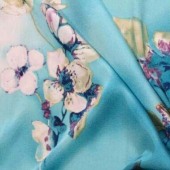 蓝色底梅花真丝弹力缎印花女春秋冬夏服装面料 多花定制