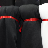 全涤针织压花染色服装面料厂家直销