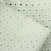 厂家直销 全棉梭织大机刺绣绣花布135cm 女装童装面料