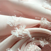 超大毛球剪花布 女装连衣裙上衣面料 大料现货供应时尚精致