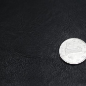 140门幅梭织PU皮革服装染色面料