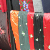 仿真丝缎绣花梭织服装面料