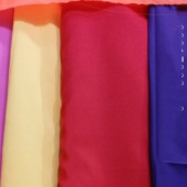 【现货供应】240T春亚纺 羽绒服夹克面料 服装面料 箱包面料.里料