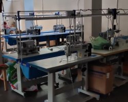 本厂在湖北省黄石市，有工人50名，长期承接夹克，棉衣加工，质量标准，货期保证，欢迎客户来料，裁片加工
