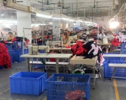 服装厂在线寻客户，包工包料一条龙，大小单都可以，可以配合商家出货要求，质量要求